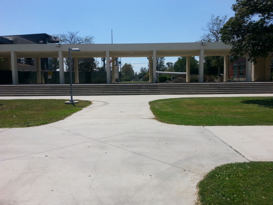 LA Valley College Free Plaza
